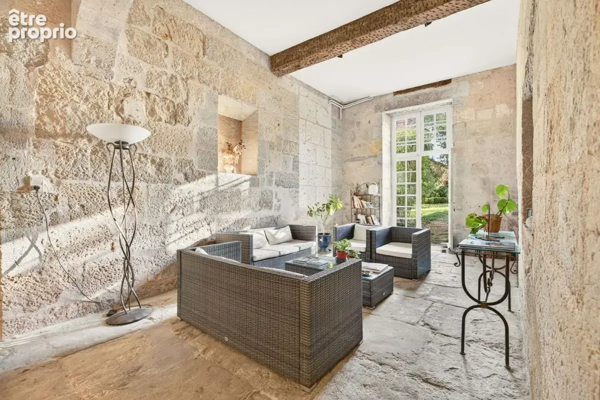 Hôtel de Nervaux — demeure Renaissance au cœur du Puy Saint-Front - photo 10