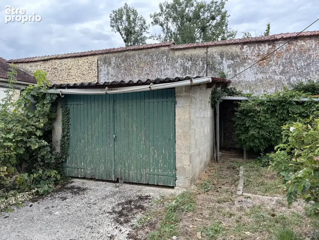 Maison en pierre de 160 m2 avec terrain clos et arboré   Villers-Saint-Sépulcre - photo 18