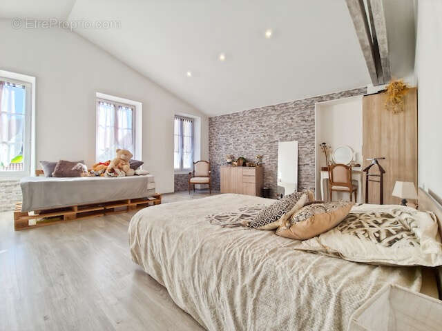 Maison à TONNAY-CHARENTE