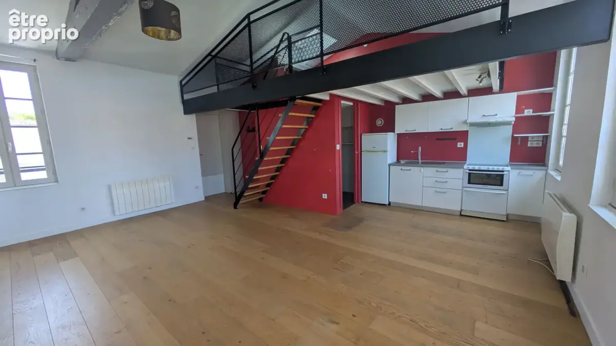Rochefort Centre - T2 avec mezzanine dans hôtel particulier rénové - photo 2