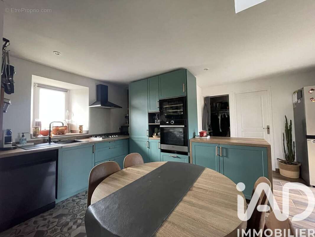 Maison 120 m² à Yvias  - photo 6