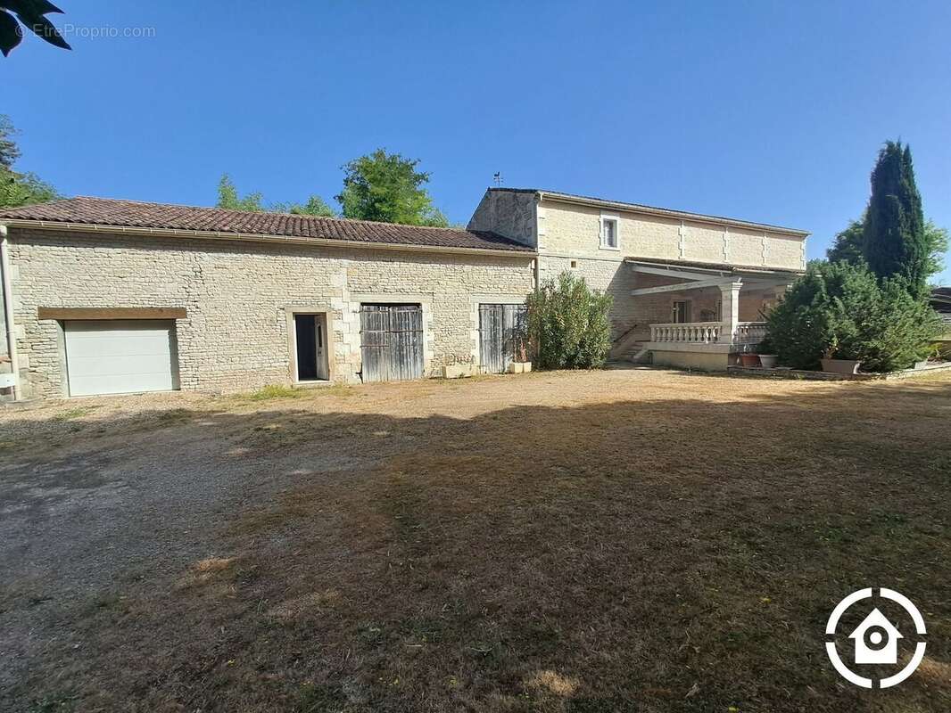 Maison à SAINTE-SEVERE
