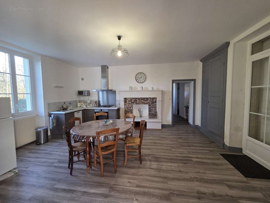 Maison à SAINT-SATURNIN