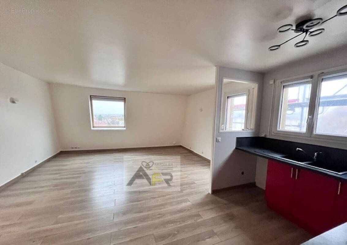 Appartement à SARTROUVILLE