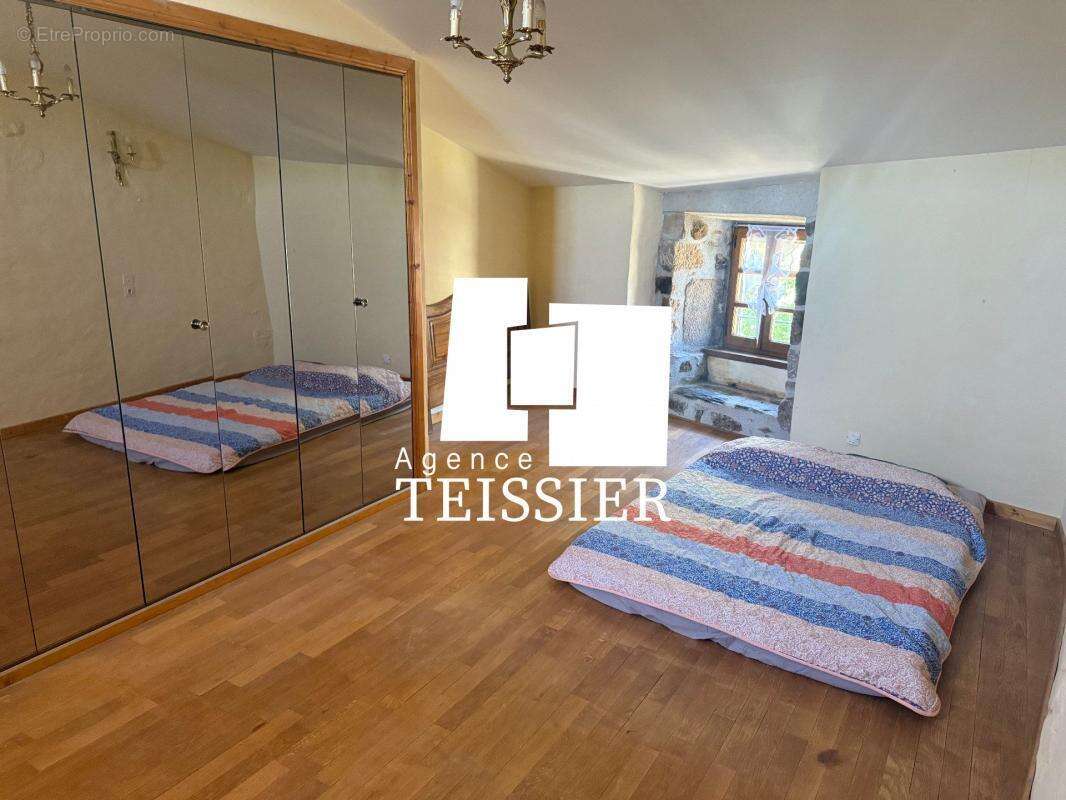 Maison à LES ASSIONS