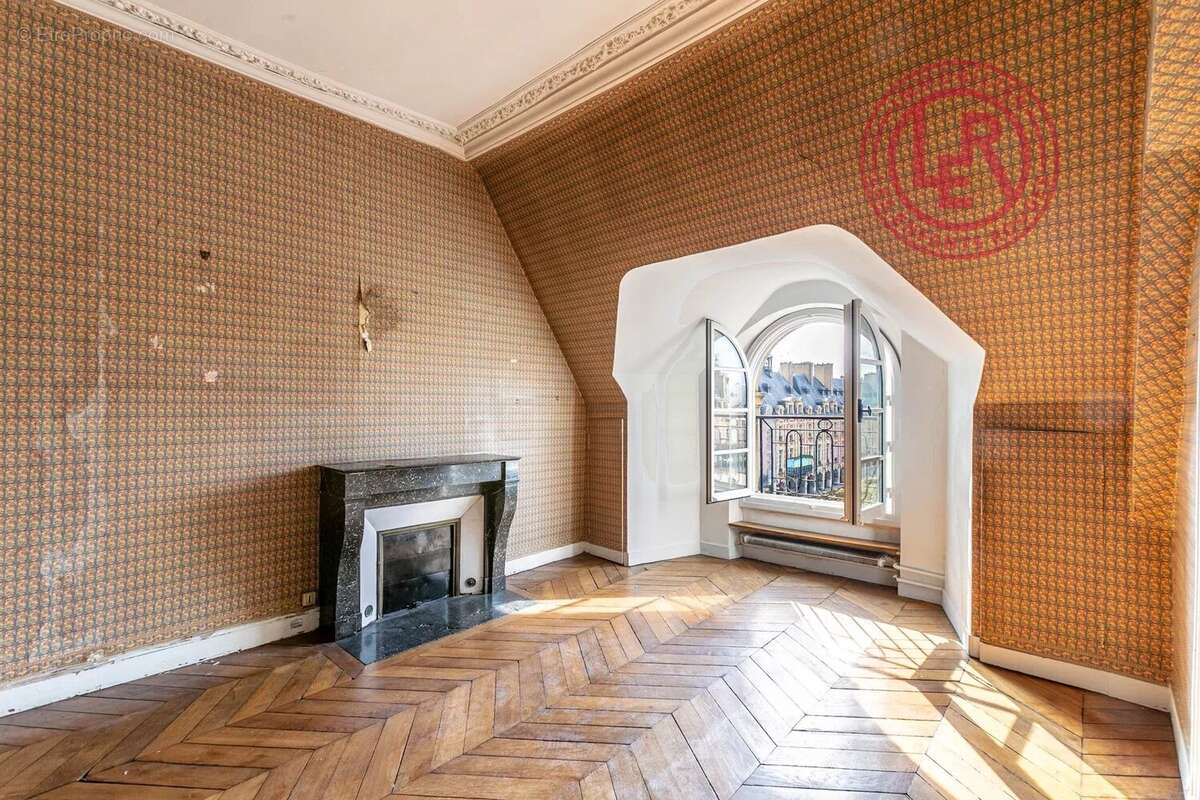 Appartement à PARIS-3E