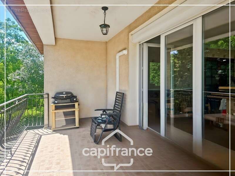 Maison avec sous-sol, 3 chambres, jardin, garage, accès de plain pied depuis la terrasse - photo 3