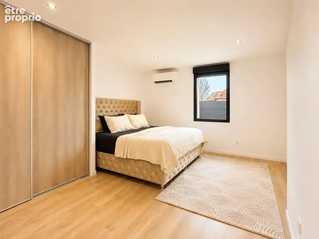 Coup de coeur pour cette maison rénovée de 200m² au sol, jardin de 300m² environ - photo 7