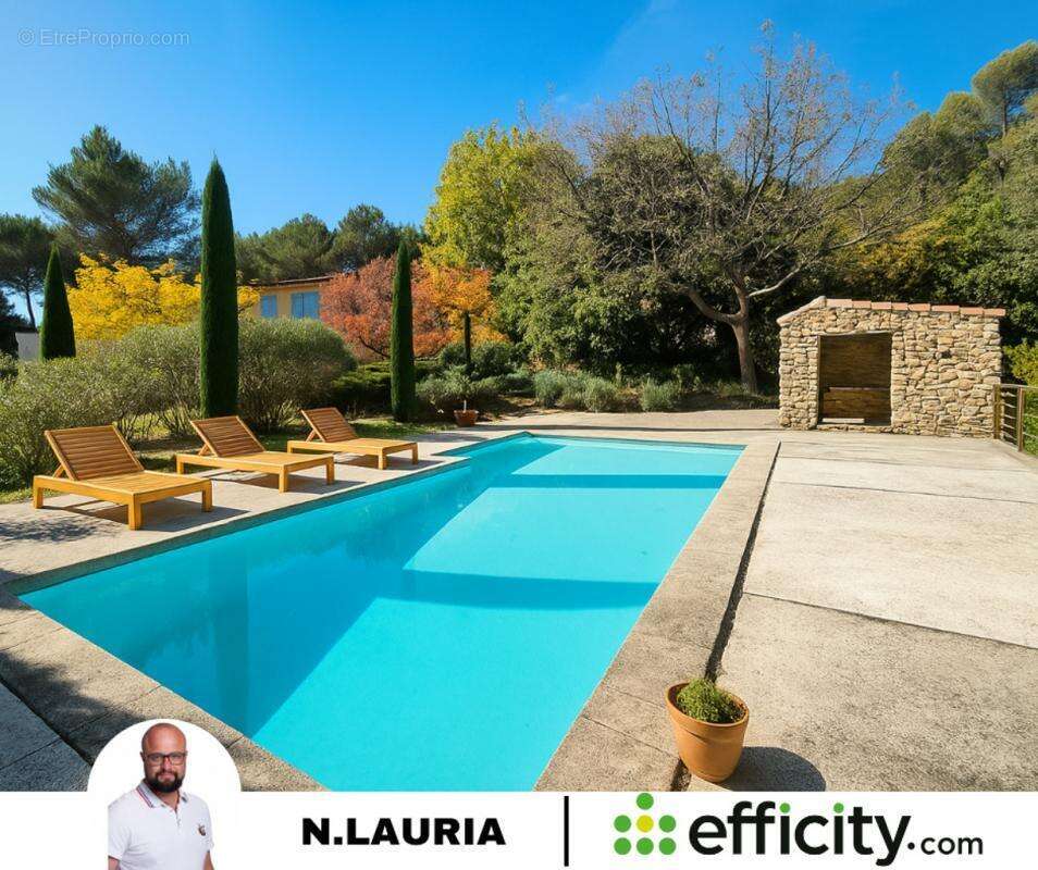 Maison à LA TOUR-D&#039;AIGUES