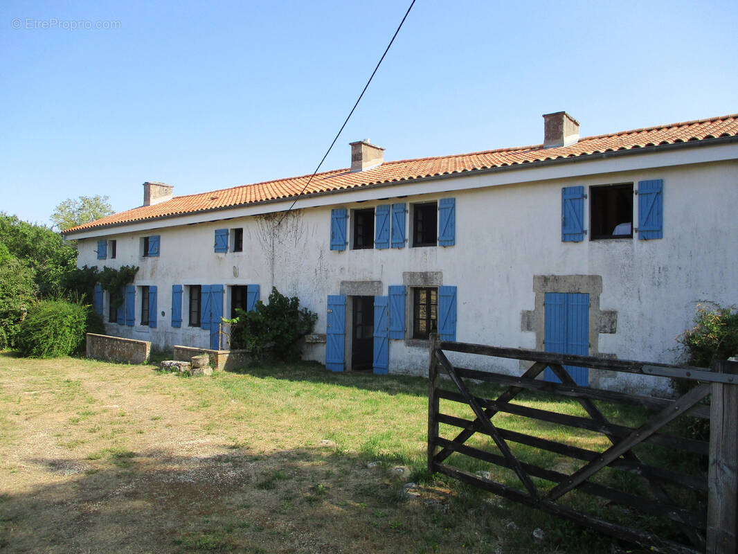 Maison à MESSE