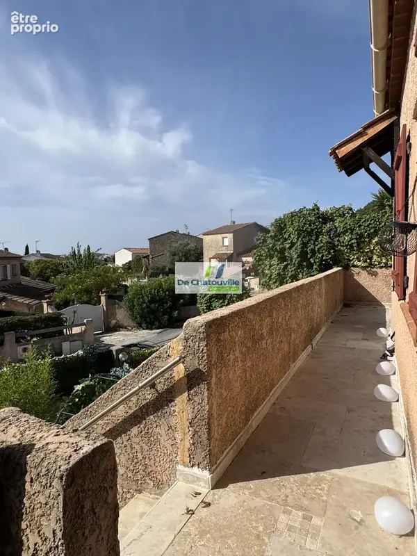 La Garde 83 - Maison divisée - Garage - photo 17