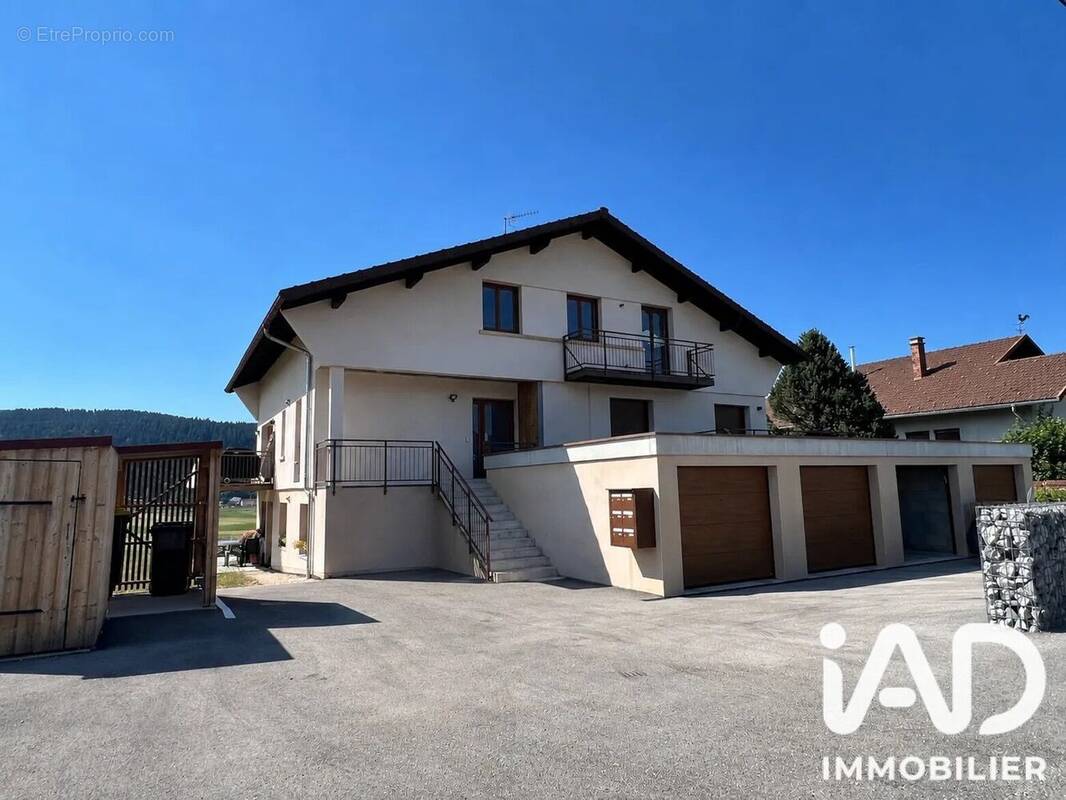 Photo 1 - Appartement à MONTLEBON