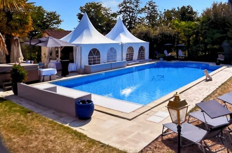 Maison à CHATELLERAULT