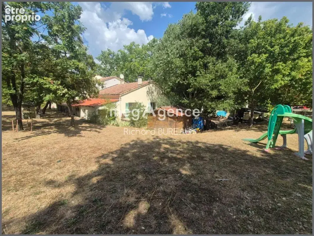 Maison de 363 m², 11 chambres et fort potentiel - photo 3