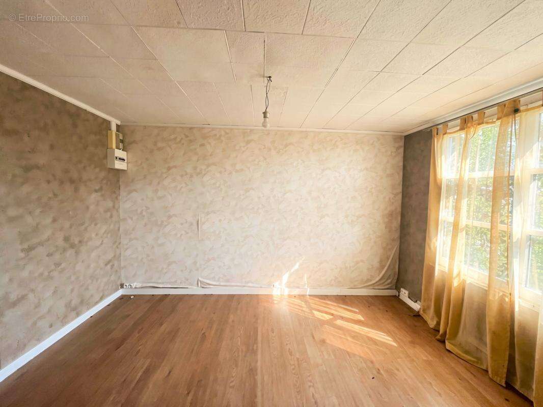 AUVERS SUR OISE (95) - Maison 2p - 50m² - photo 3