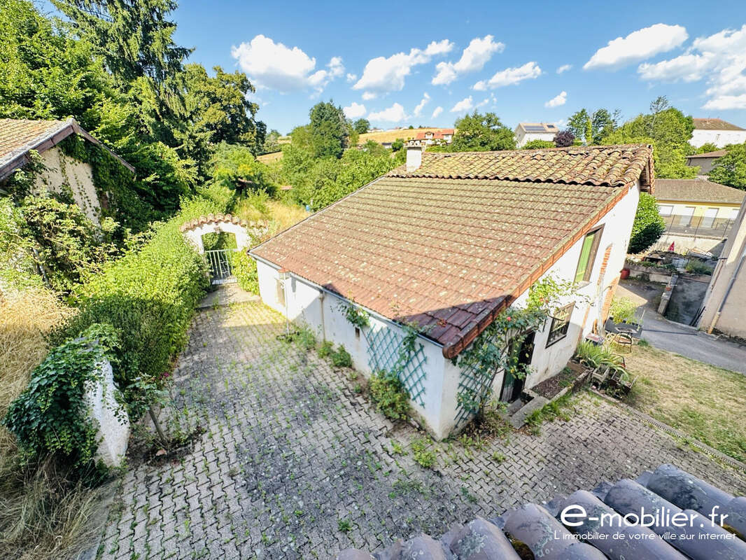 Maison 147 m² à Charlieu  - photo 2
