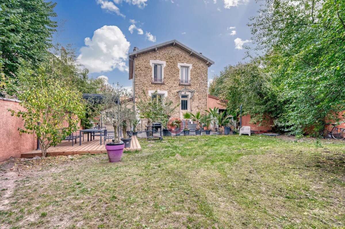 Maison à VILLEMOMBLE