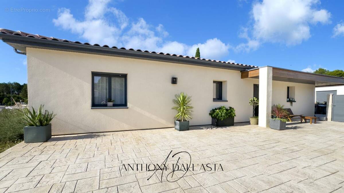 Maison à VILLEDUBERT