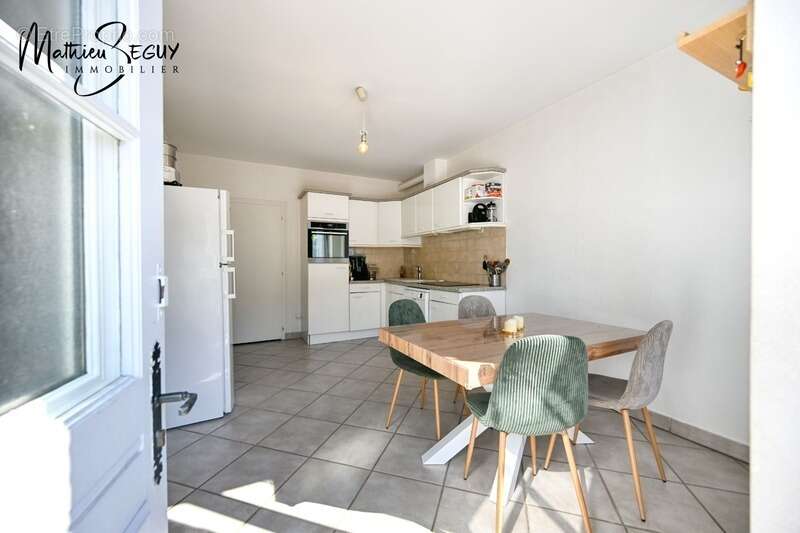 Maison de village avec extérieur à SAIN BEL (69) - photo 4