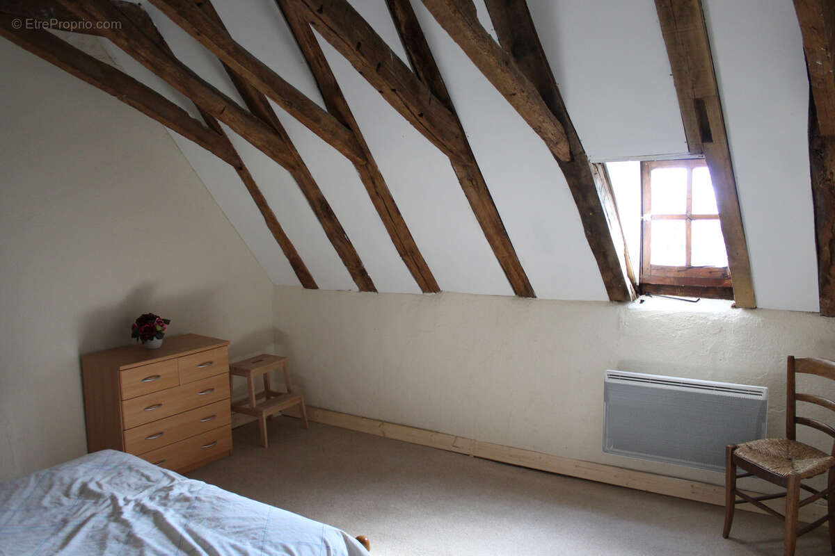 Maison à SAINT-MARTIN-CANTALES