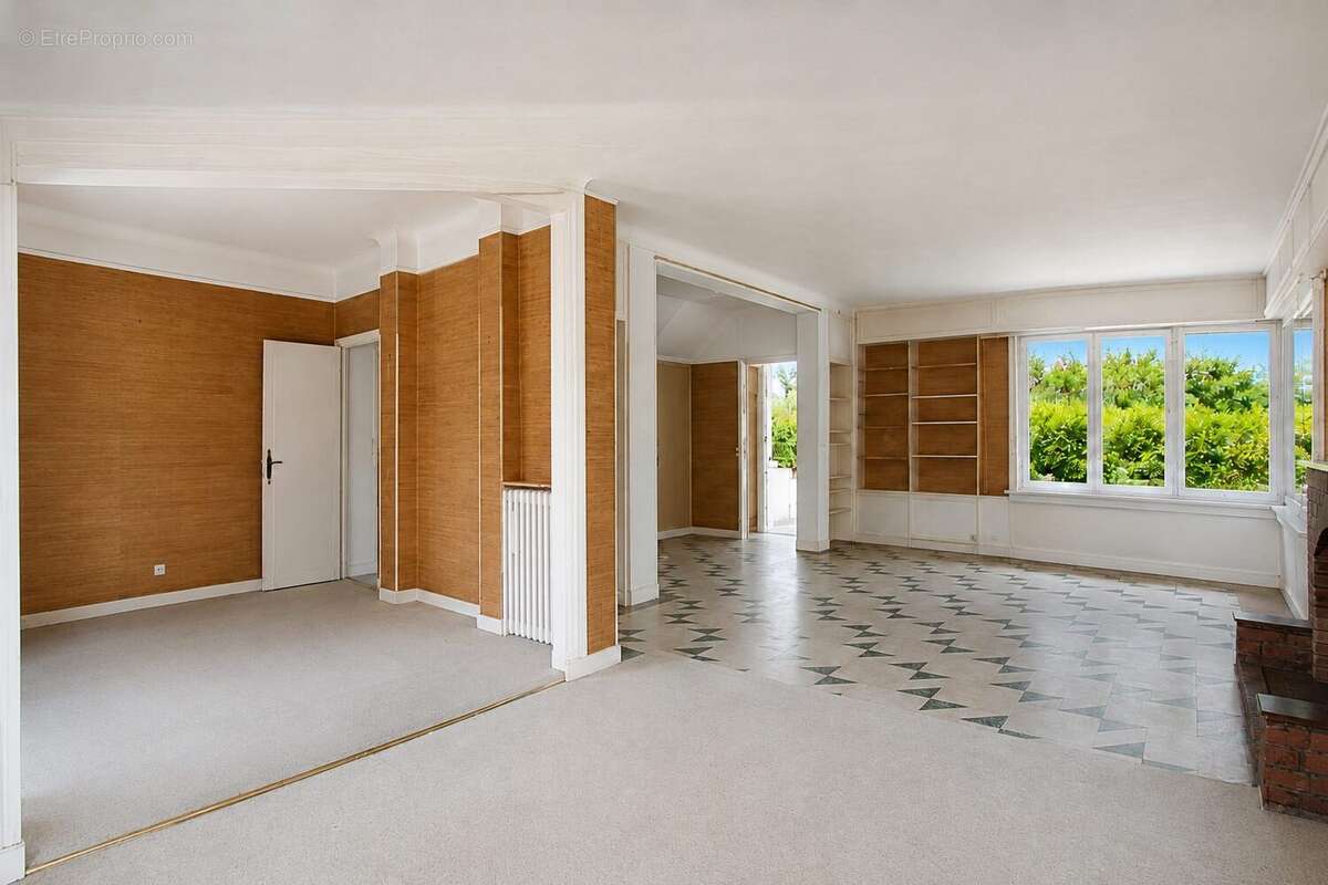 Maison 151 m² à La Celle-Saint-Cloud  - photo 8