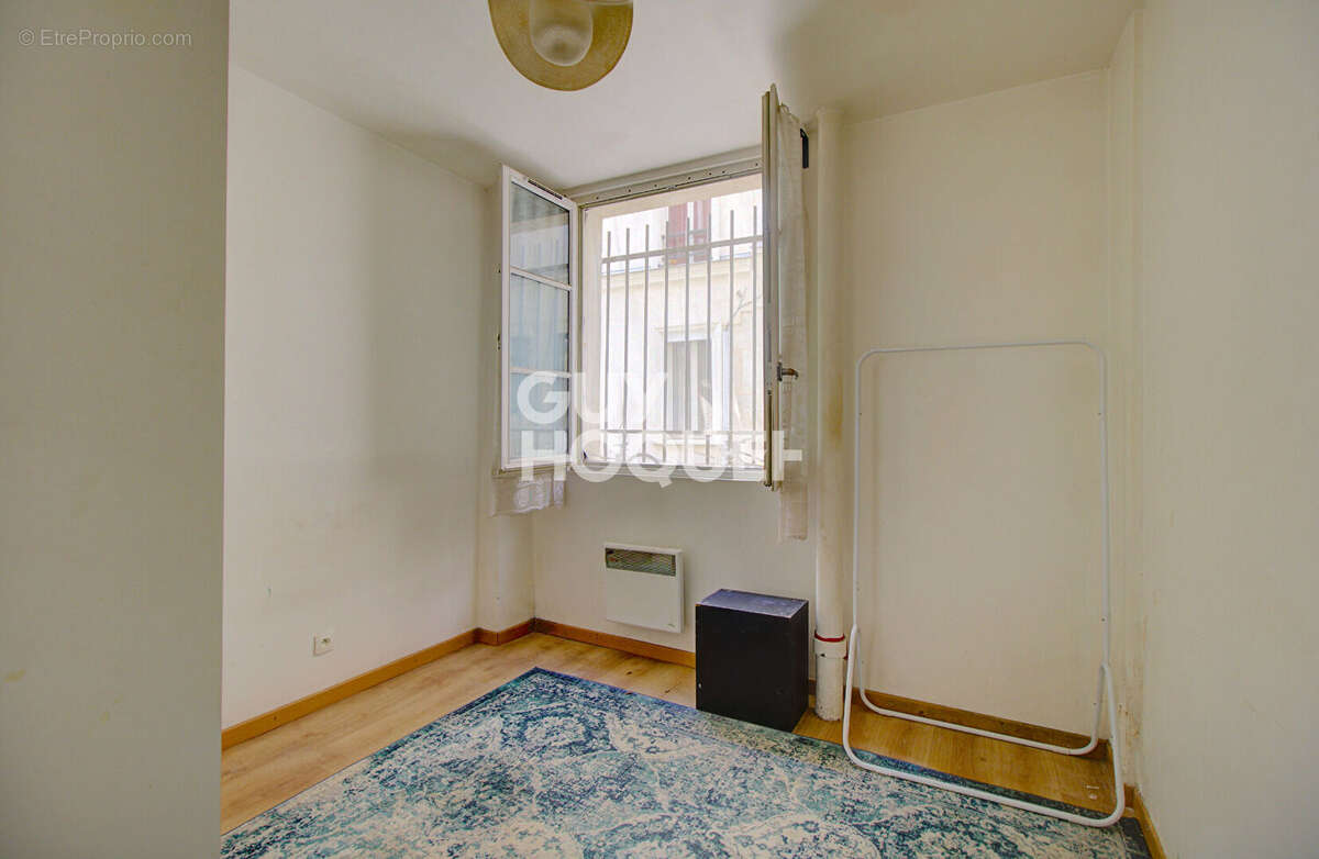 Appartement à PARIS-11E