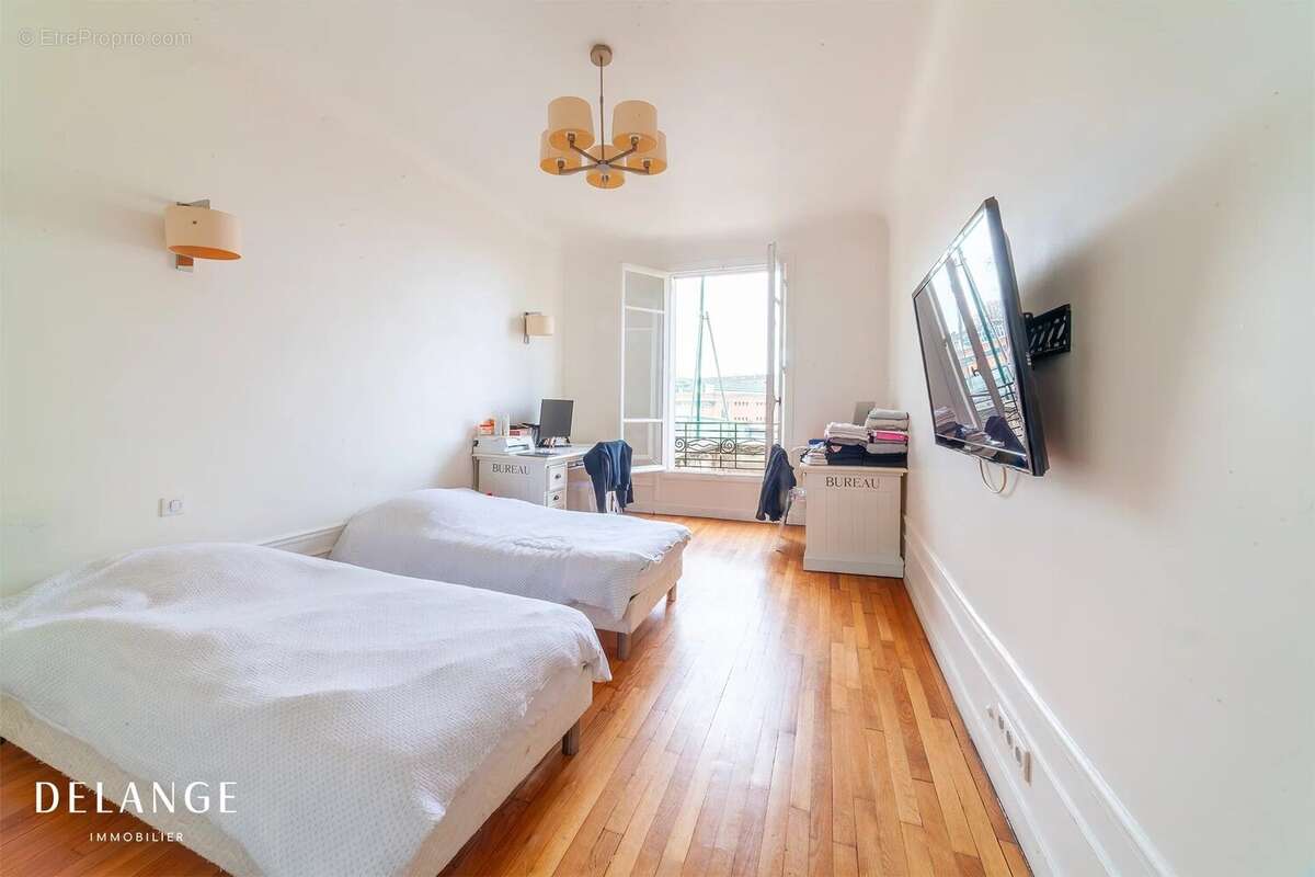 Appartement à PARIS-19E