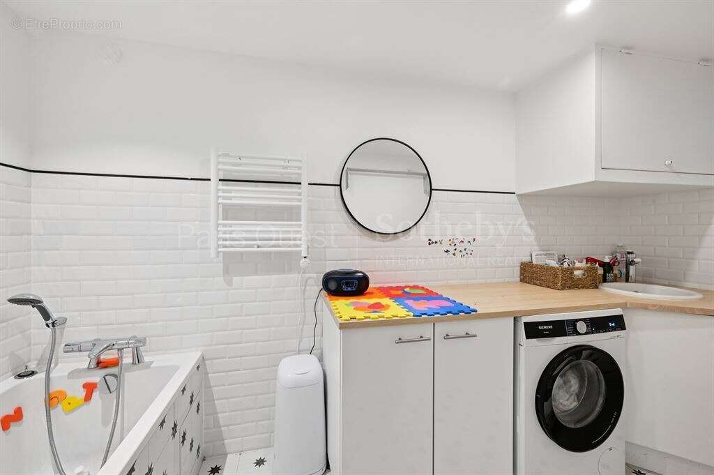 Maison à PARIS-17E