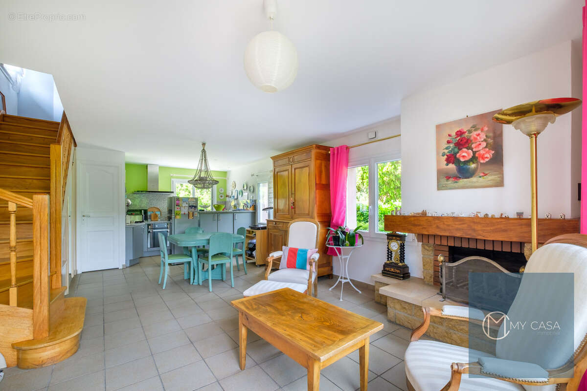 Maison à TASSIN-LA-DEMI-LUNE