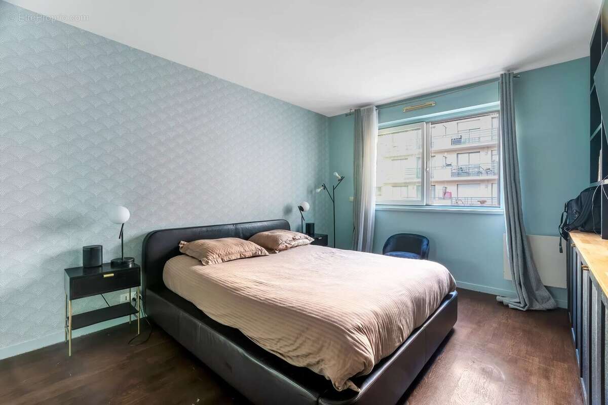 Appartement à LEVALLOIS-PERRET