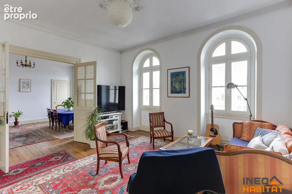 RENNES Centre ville - Appartement bourgeois de 141m² avec ascenseur - photo 2