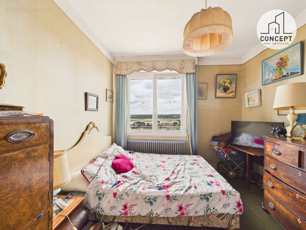 Une maison à réinventer face à la baie et le port de Perros-Guirec. - photo 13