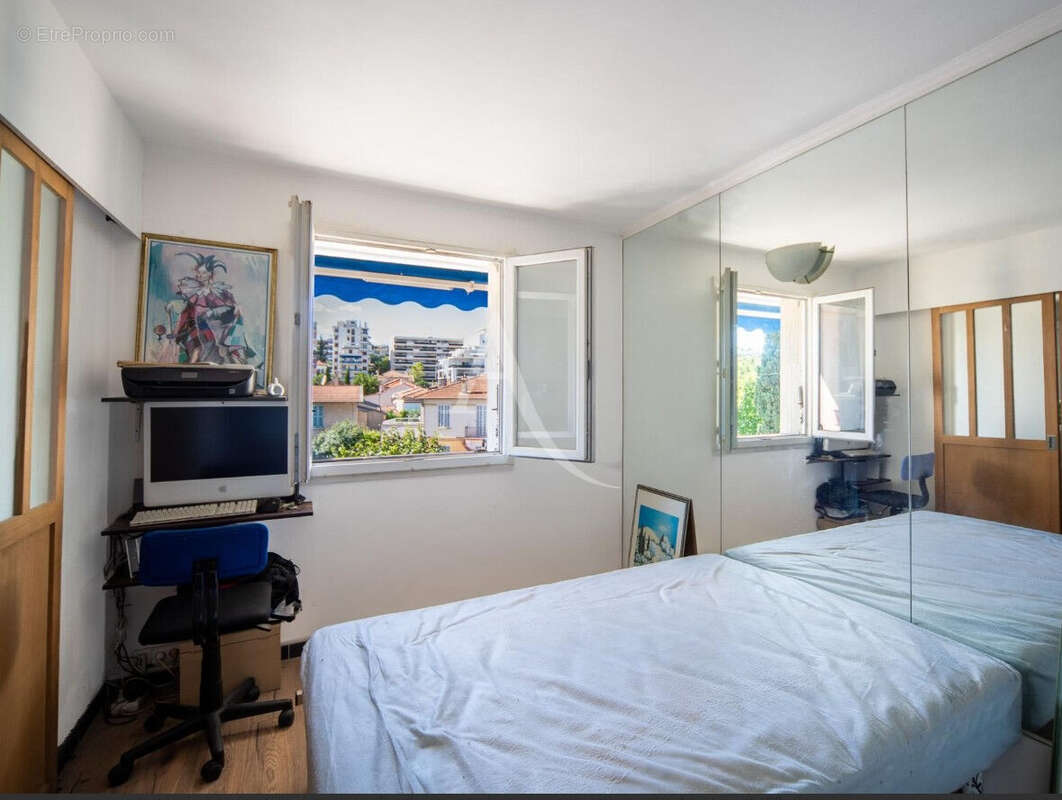 Appartement à LE CANNET