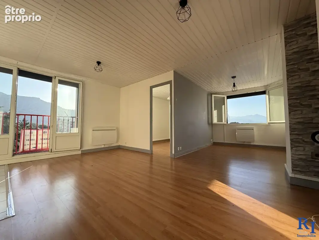 Espace généreux - Appartement à FONTAINE