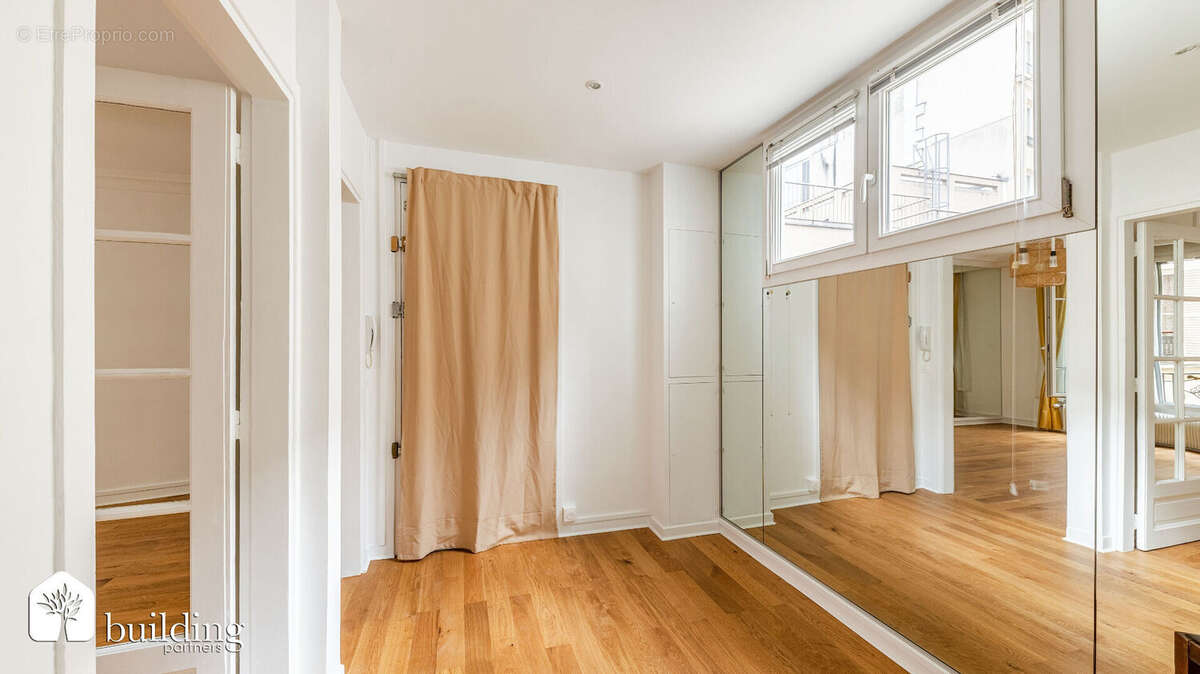 Arc de Triomphe Paris 17ème - Appartement 3 pièces 70 m² - photo 14
