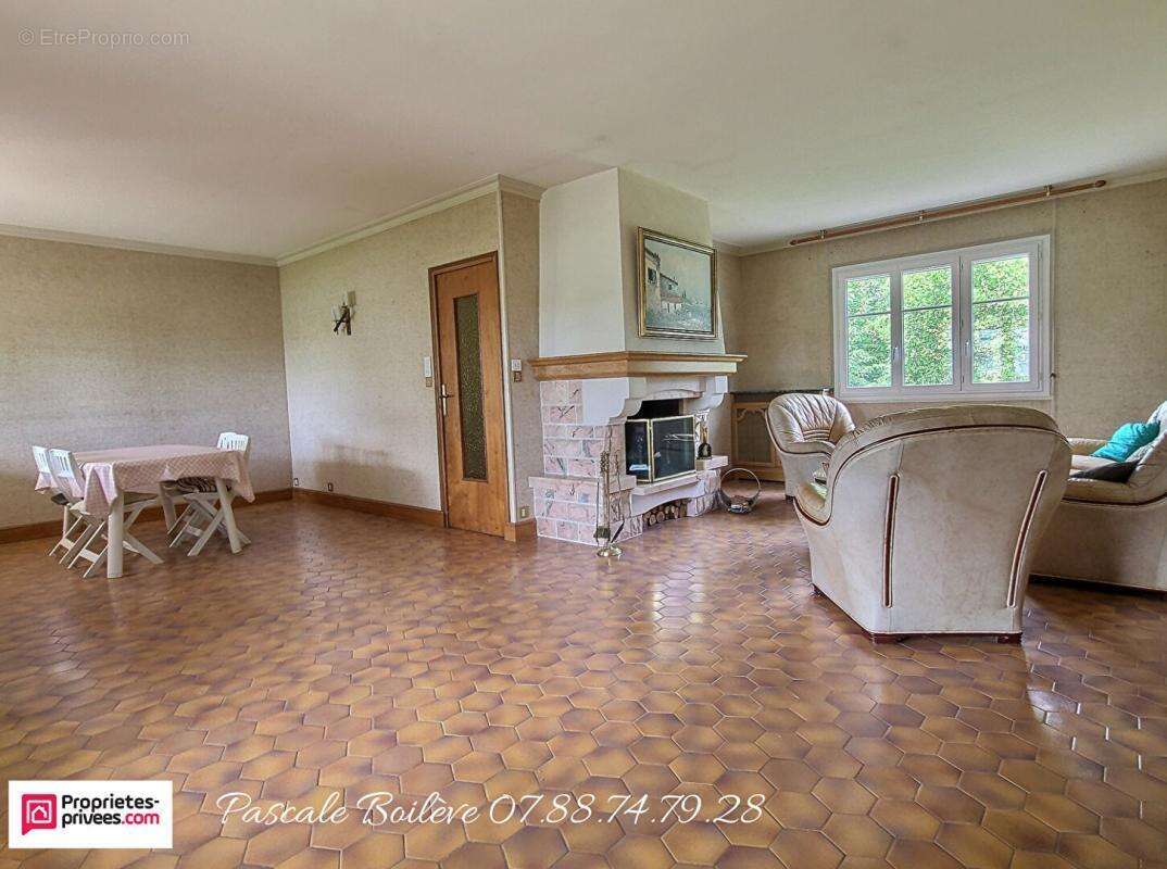 Maison avec rez-de-jardin - Vernantes (49390) - photo 5