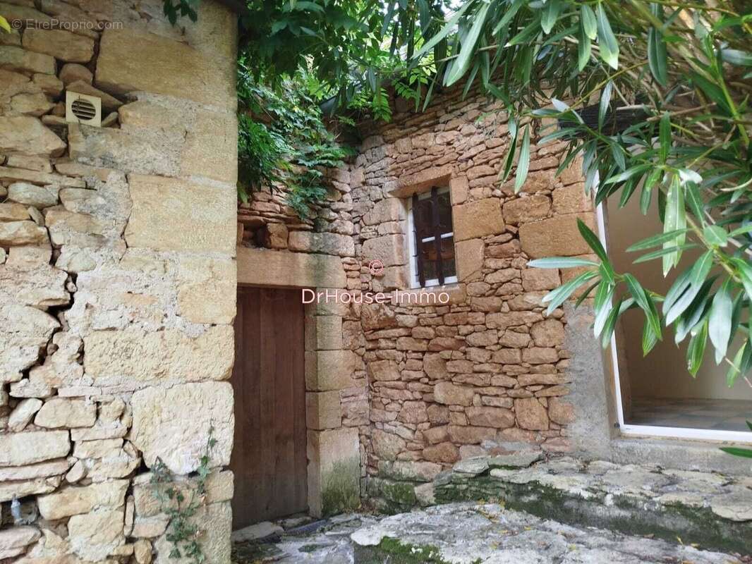 Maison à VALOJOULX