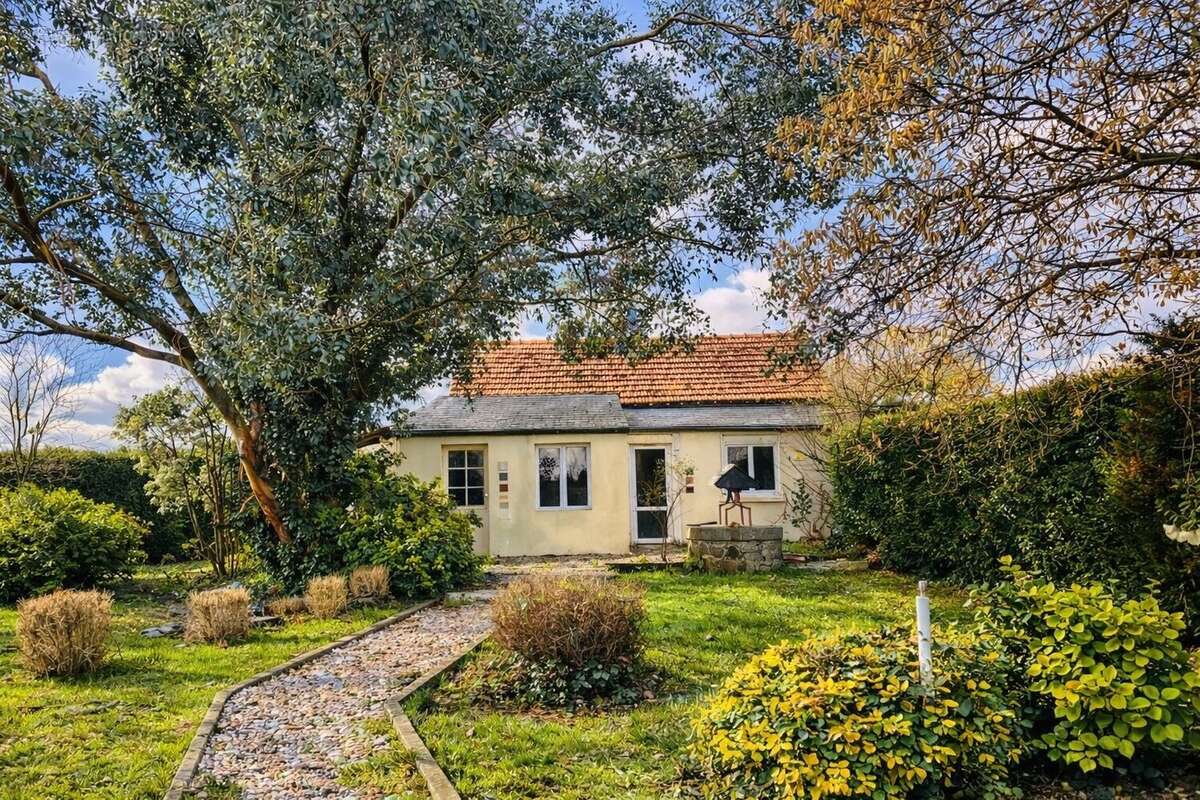 Maison en pierre avec jardin et garage  Miniac-Morvan - photo 2
