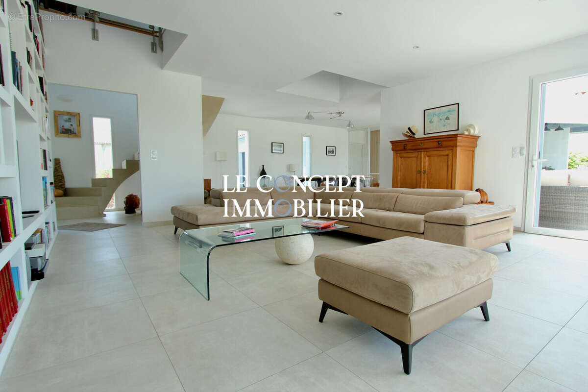 Maison à BASSUSSARRY