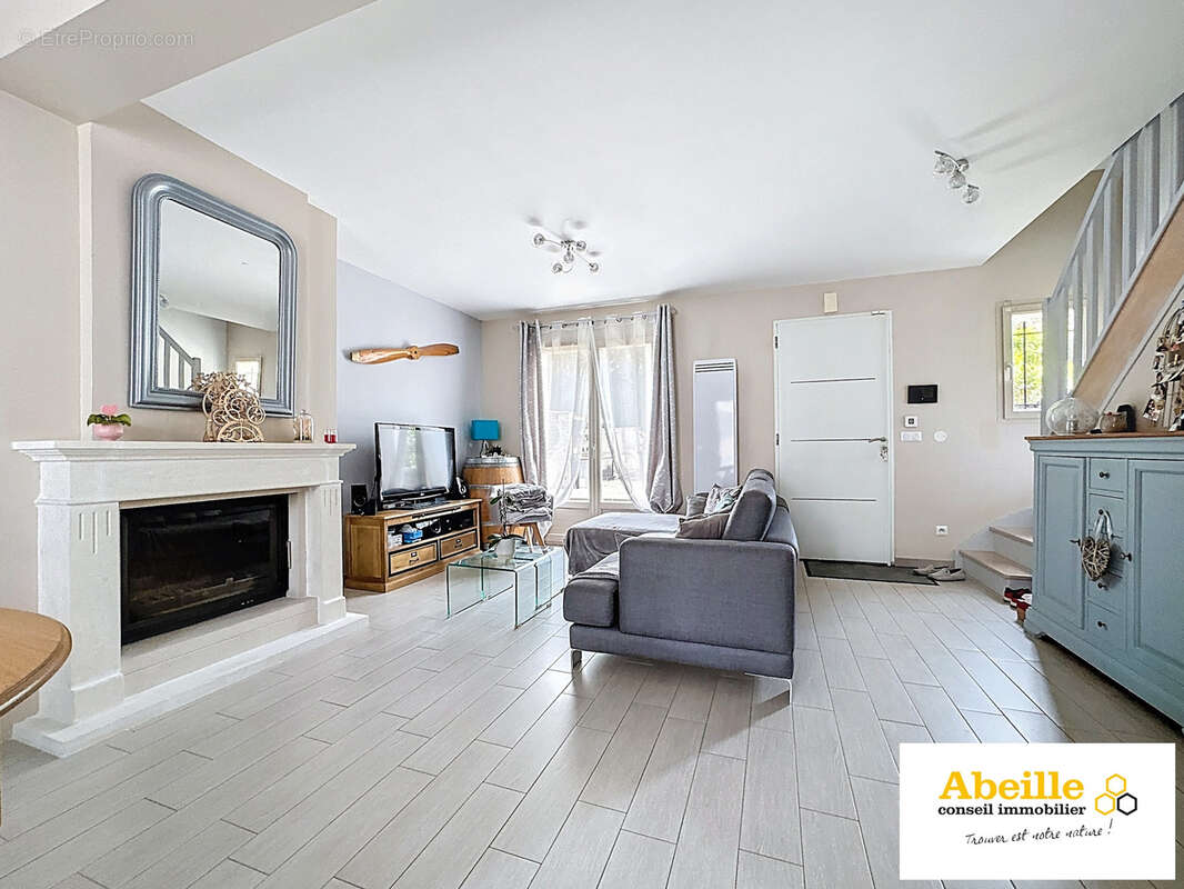 Maison à SOUZY-LA-BRICHE