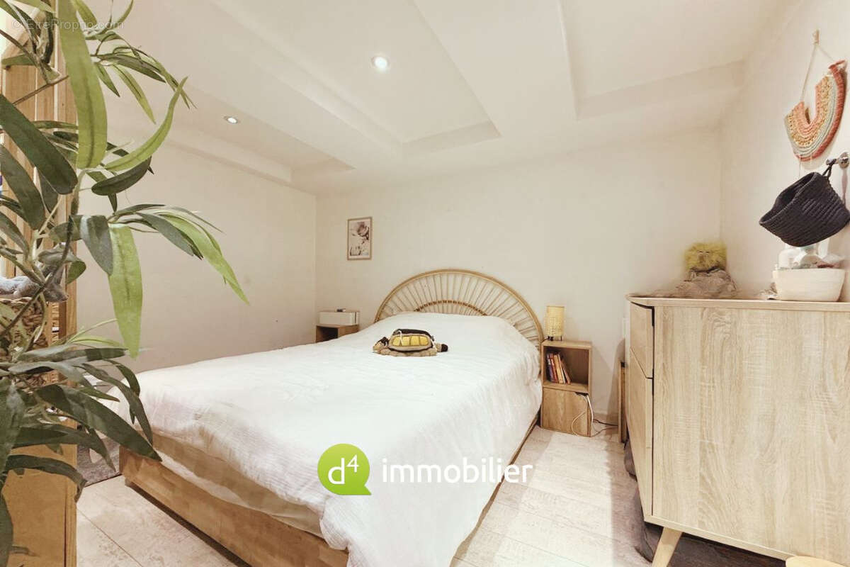 Appartement à MARSEILLE-6E