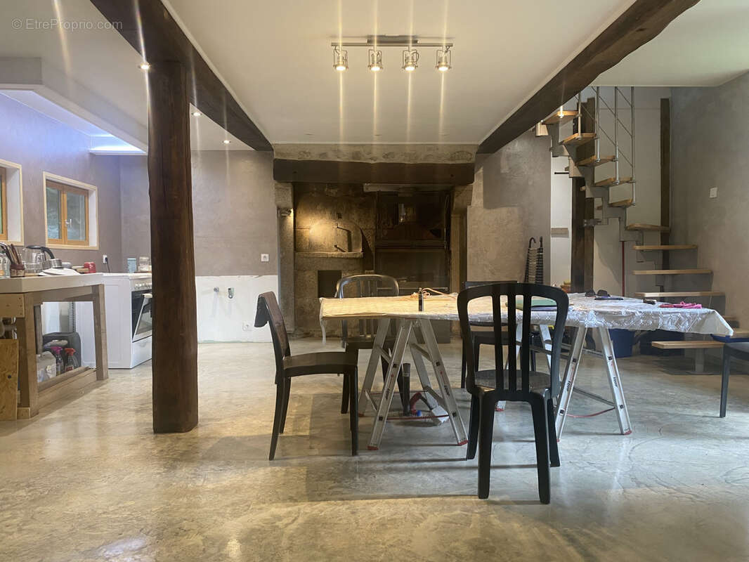 Maison à SAINT-BRISSON