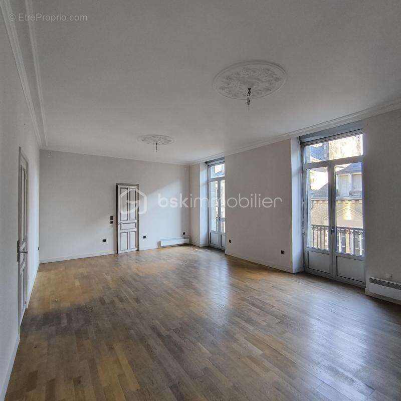 Appartement à FOUGERES