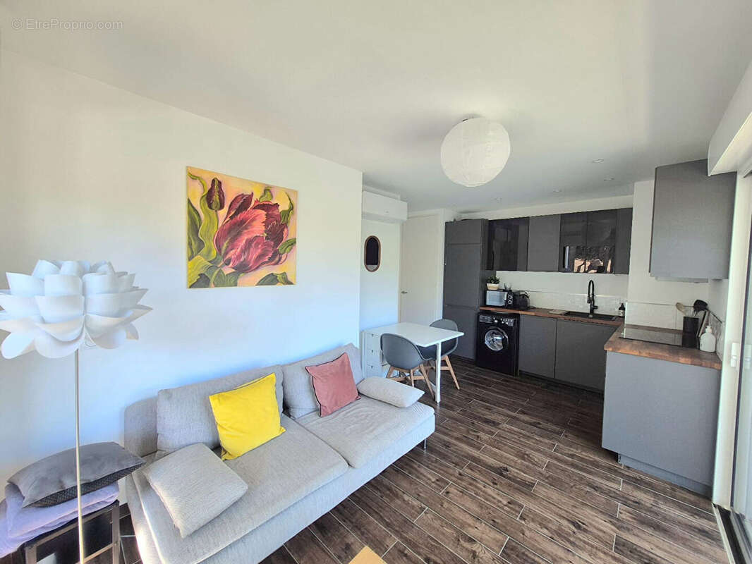 Appartement à CARRY-LE-ROUET