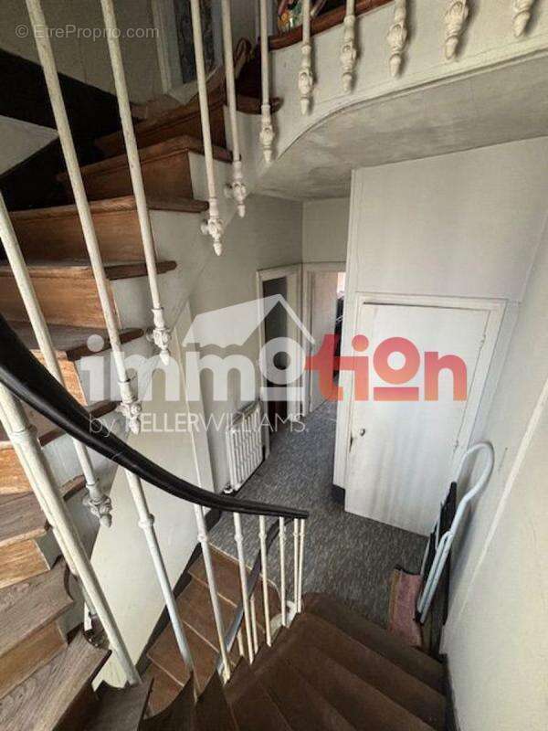 Maison à FEUQUIERES-EN-VIMEU