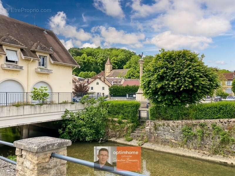 Maison à MONTMOROT