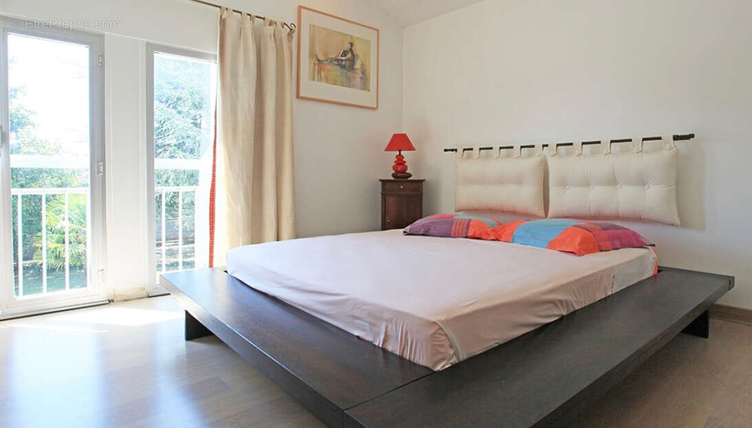 Maison à LAROQUE-TIMBAUT