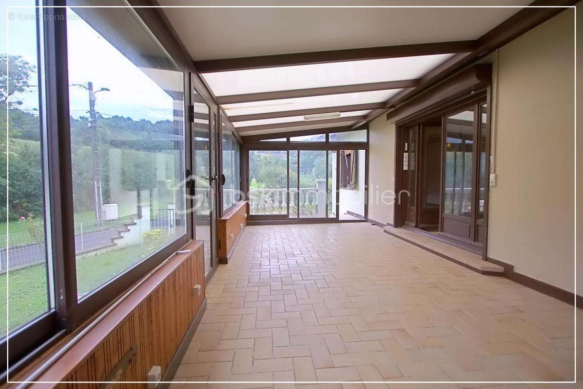 Maison de plain-pied avec garage sur terrain clos de 770 m² - photo 8