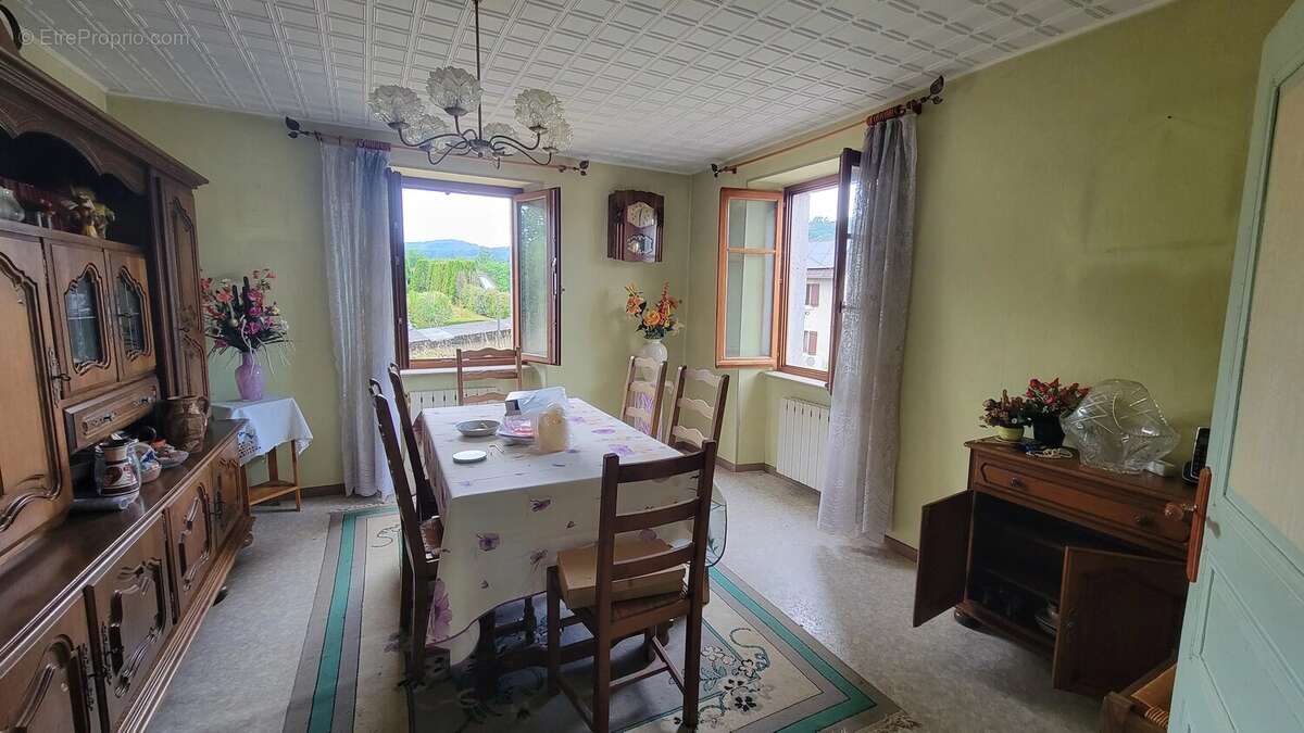 Maison à BADEVEL
