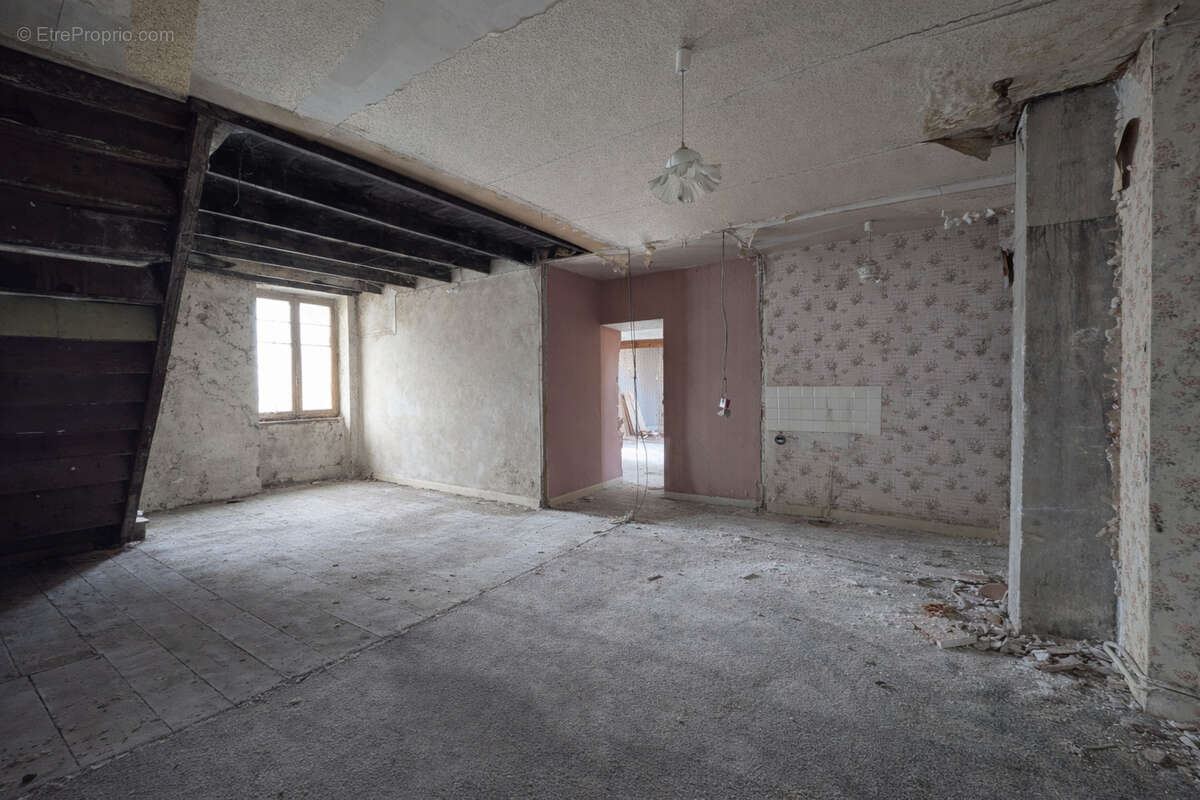 Appartement à CHANTEMERLE-LES-BLES